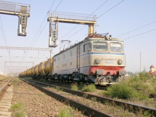 Ministerul Transporturilor a primit 9 oferte pentru privatizarea CFR Marfă